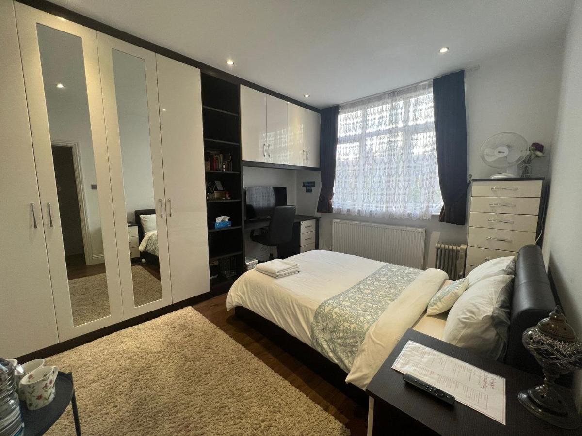 Deluxe Homestay Near Tottenham Hotspur Stadium Londen Buitenkant foto